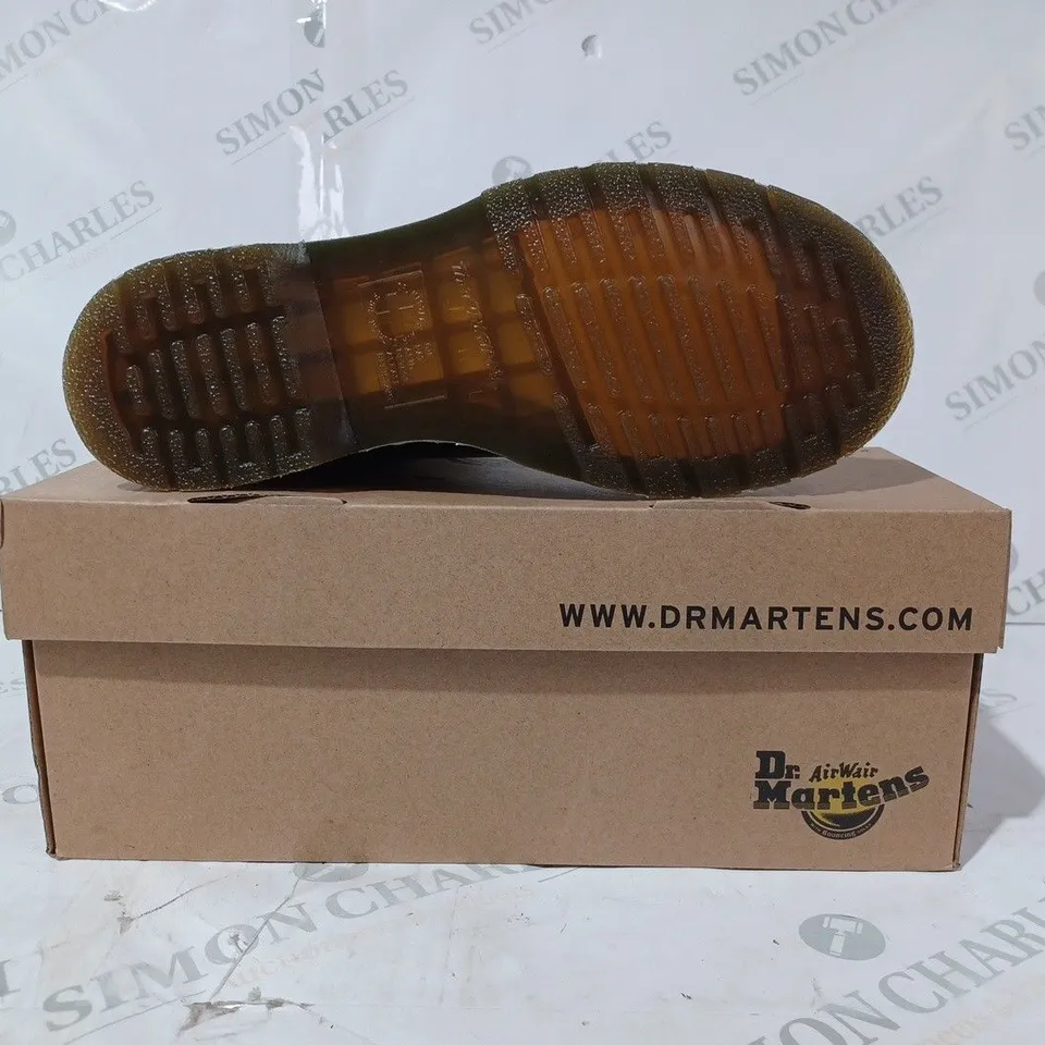 BOXED PAIR OF DR MARTENS ANKLE BOOTS IN BLACK UK SIZE 5