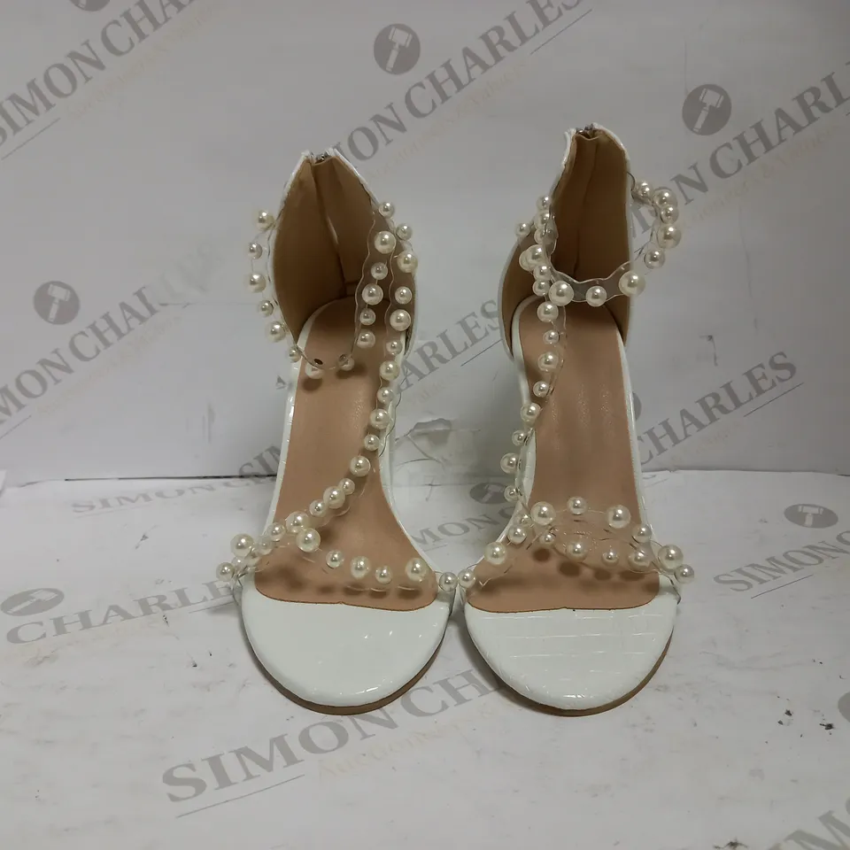 DESIGNER PEARL STYLE STRAPPY HEELS UK SIZE 4