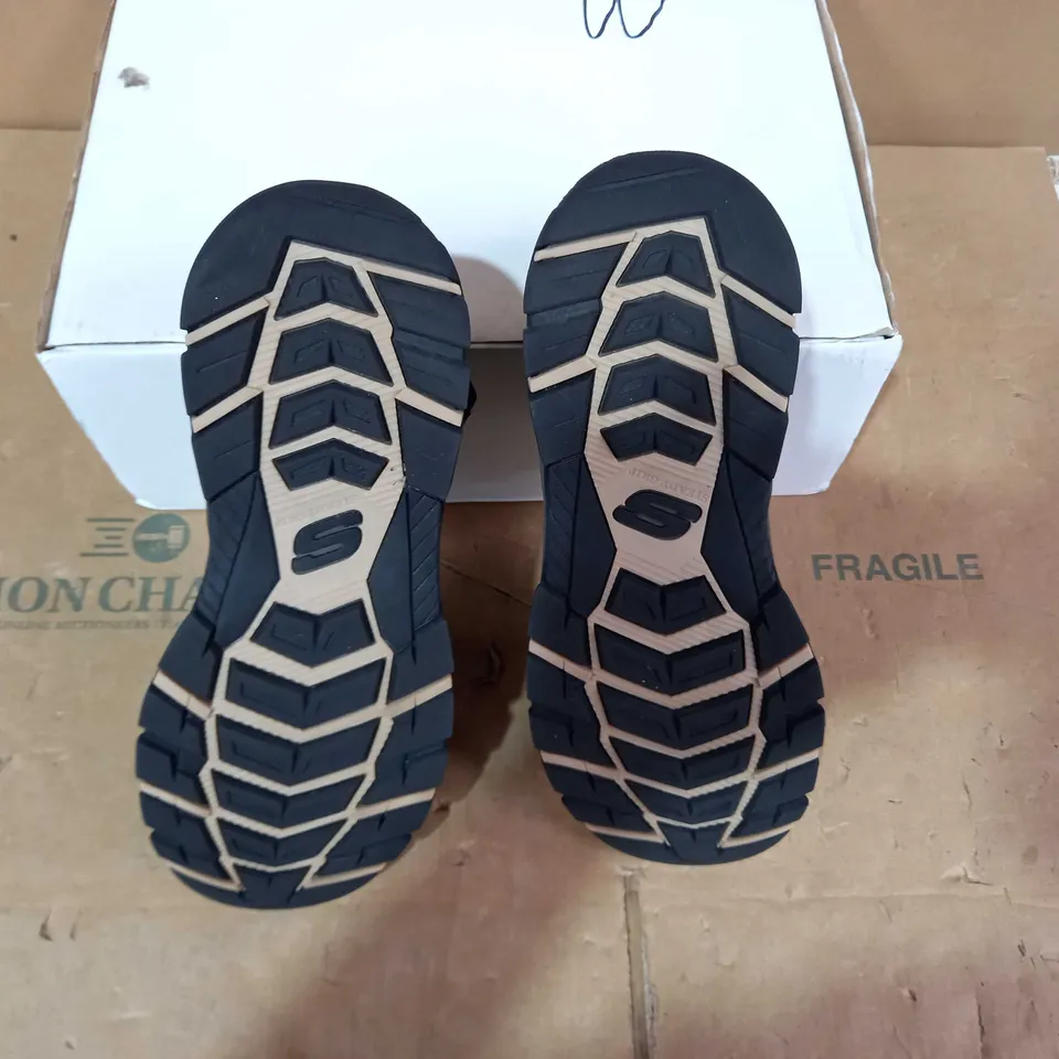 BOXED PAIR OF SKECHERS - SIZE 10