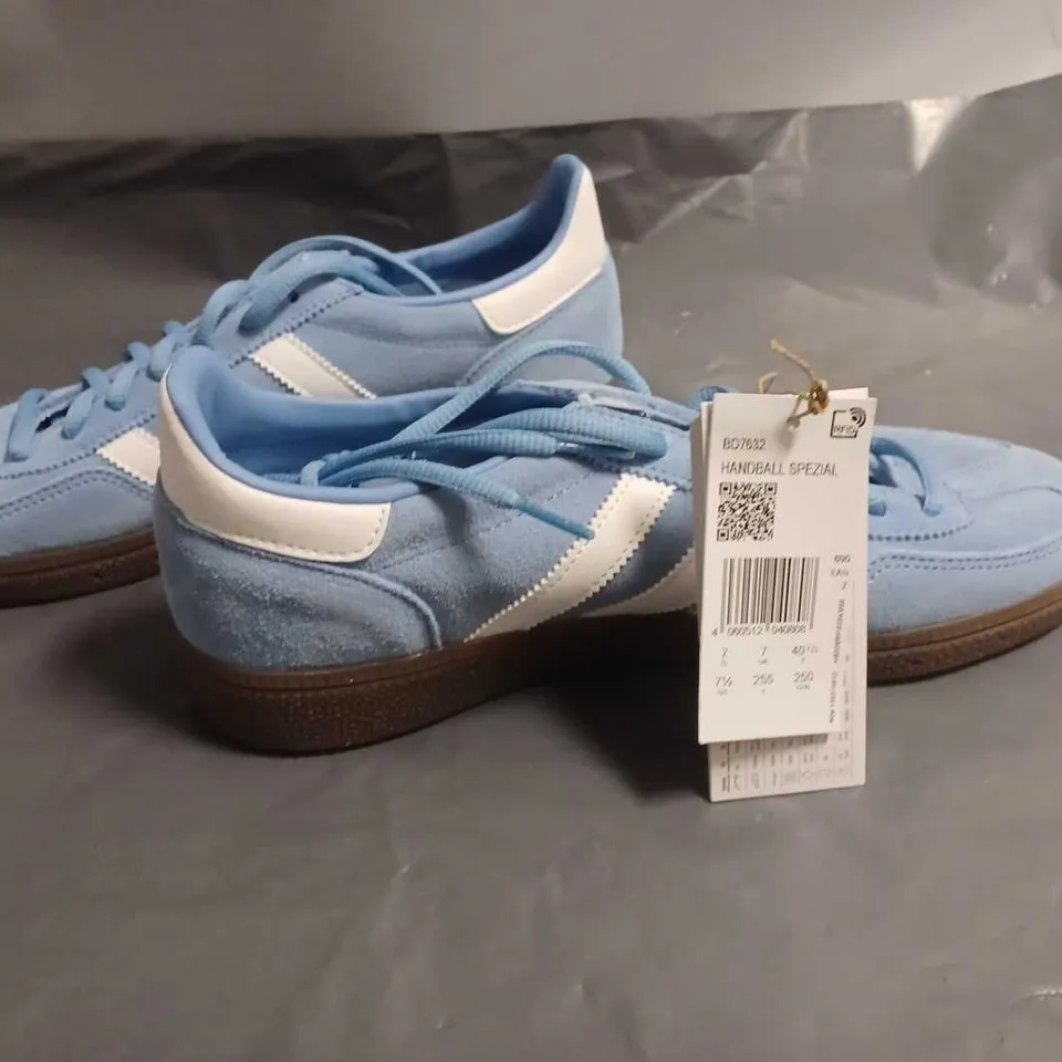 PAIR OF ADIDAS HANDBALL SPEZIAL TRAINERS IN LIGHT BLUE - UK 7