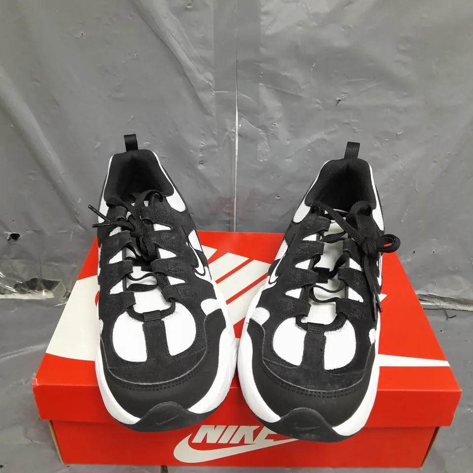 BOXED PAIR OF NIKE TECH HERA SIZE 8