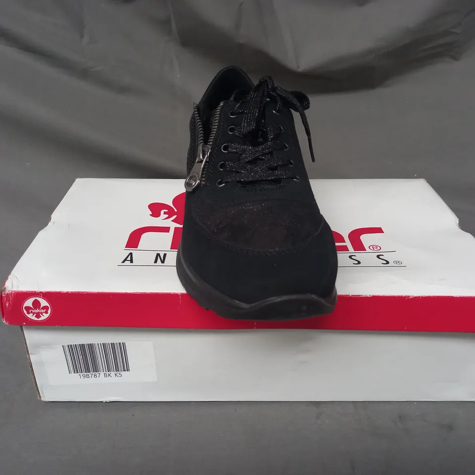 BOXED PAIR OF RIEKER ZIP TRAINERS IN BLACK SIZE 5
