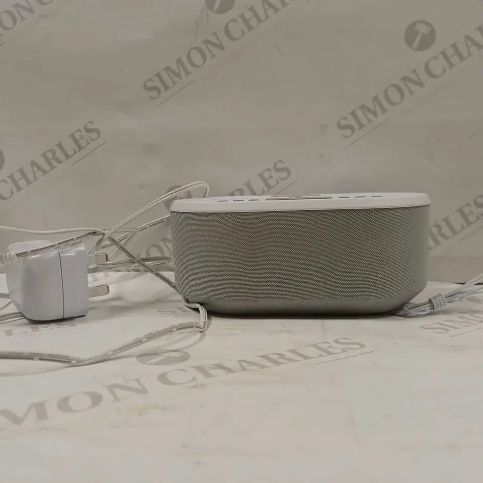 I-BOX DAWN 79224PI/03 FM BLUETOOTH CLOCK RADIO - WHITE