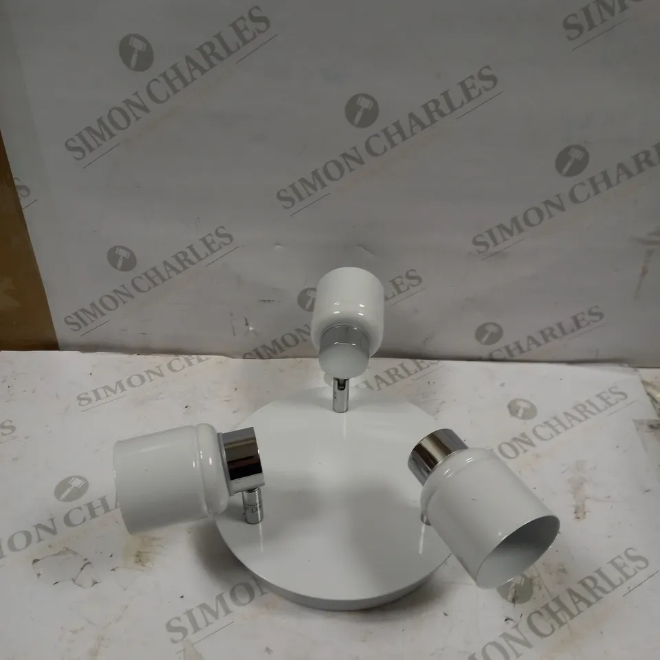 BENTON 3 WAY ROUND PLATE SPOTLIGHTS