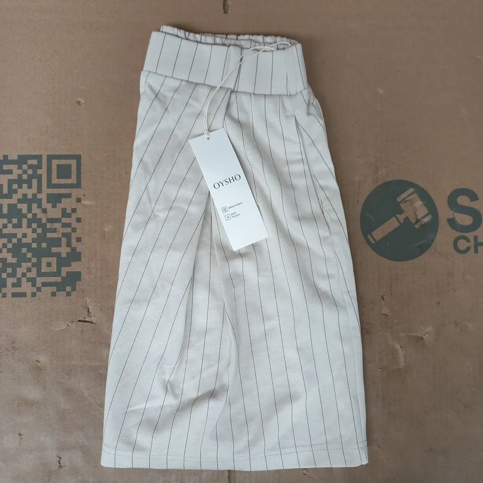 OYSHO SHORTS IN BEIGE SIZE SMALL