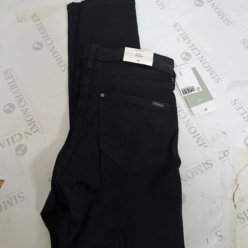 H&M SHAPING SKINNY BLACK JEANS - UK 14