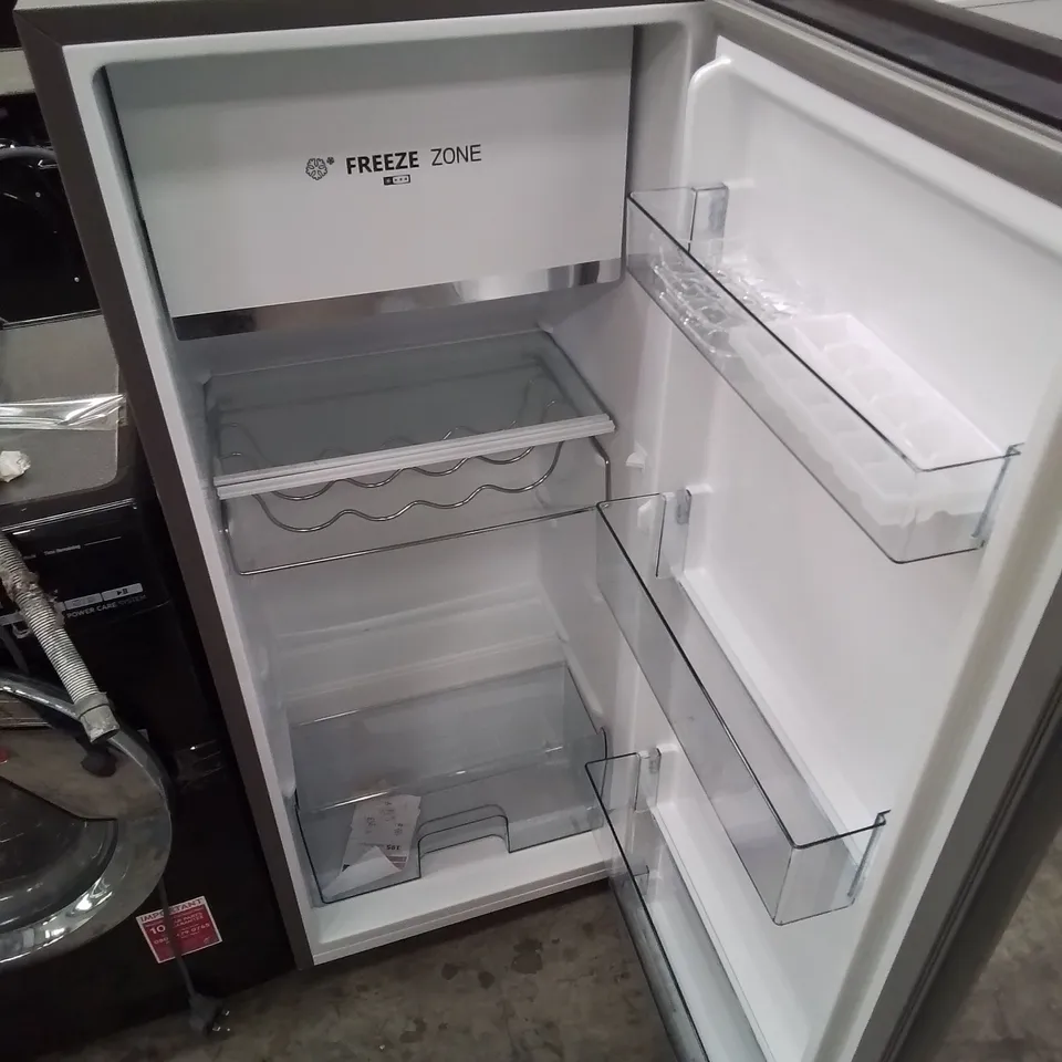 HISENSE 52CM WIDE FREESTANDING FRIDGE WITH FREEZER COMPARTMENT IN SILVER -COLLECTION ONLY-