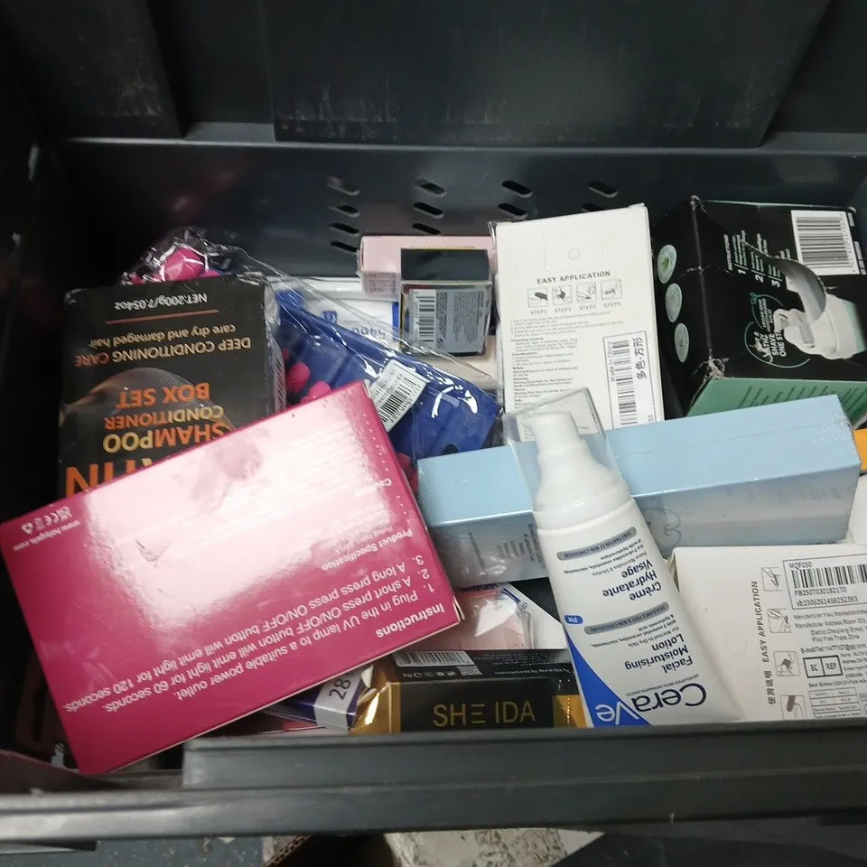 APPROXIMATEY 20 ASSORTED HEALTH AND BEAUTY PRODUCTS TO INCLUDE CERAVE RETINOL SERUM, CAREX HANDWASH AND DOVE STICK DEODORANT