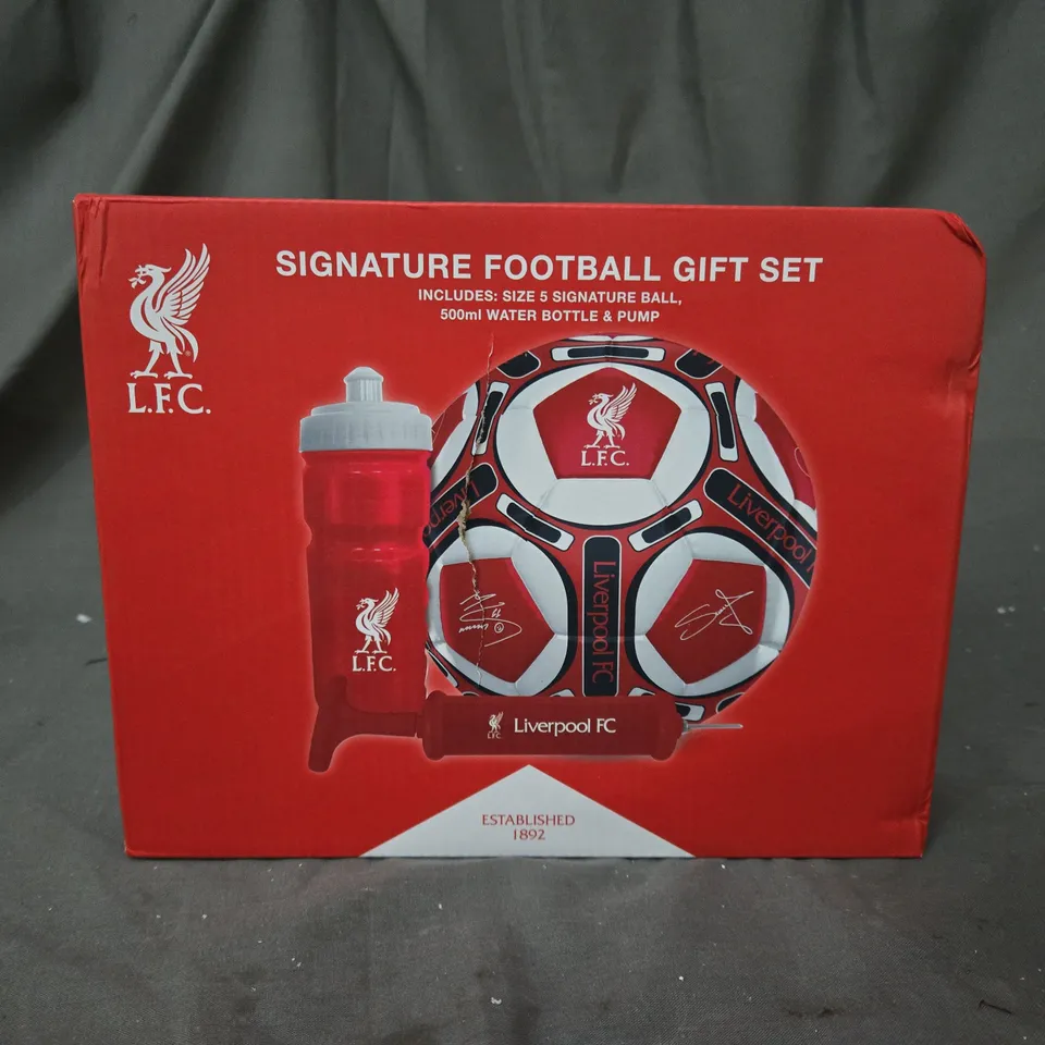 LOVERPOOL SIGNATURE FOOTBALL GIFT SET 