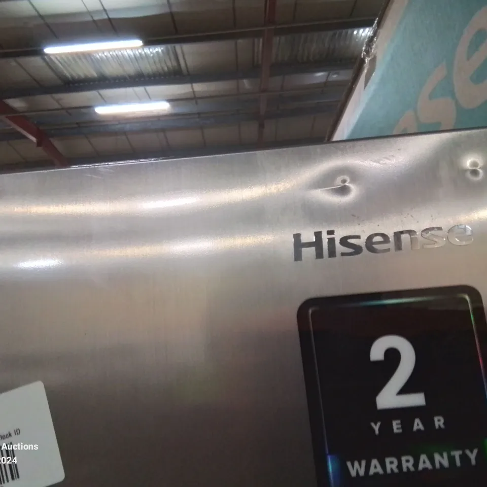 HISENSE 2 DOOR AMERICAN STYLE FRIDGE FREEZER WITH ICE MAKER AND WATER DISPENSER IN SILVER