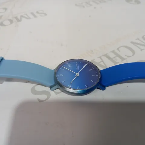 SKAGEN DENMARK WRISTWATCH IN GRADIENT BLUE COLOUR
