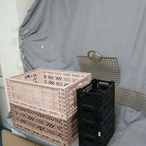  APPROXIMATELY 40  ASSORTED KITCHENWARE BOX – CUTLERY SETS AND MISCELLANEOUS HOME ITEMS