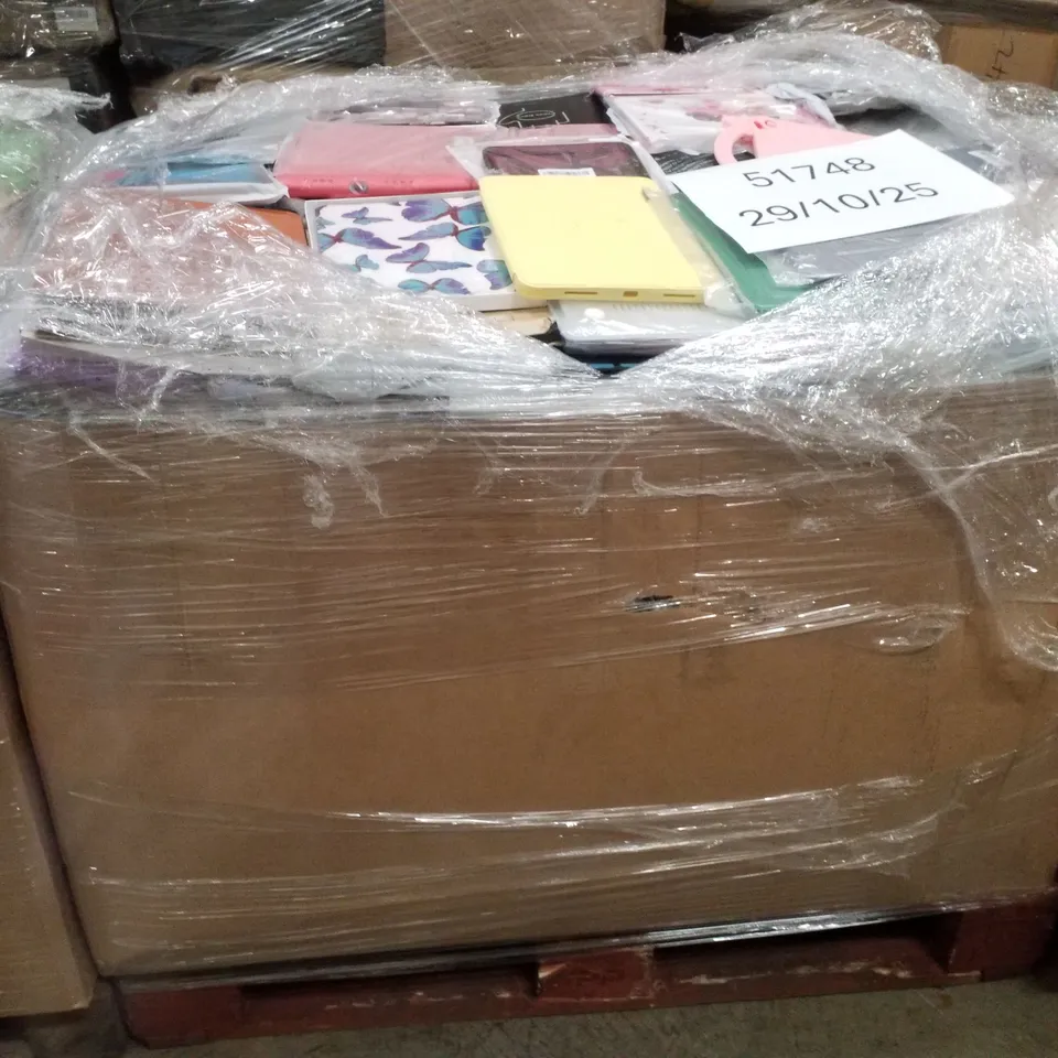 PALLET CONTAINING LARGE QUANTITY OF ASSORTED TABLET CASES