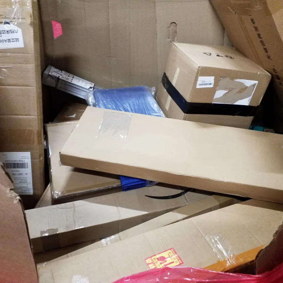 PALLET OF ASSORTED PRODUCTS INCLUDING AIR COOLER, MANUAL WEEDER, MULTI-USE RETRACTABLE GATE, 18" HAND SAW, LED MIRROR 