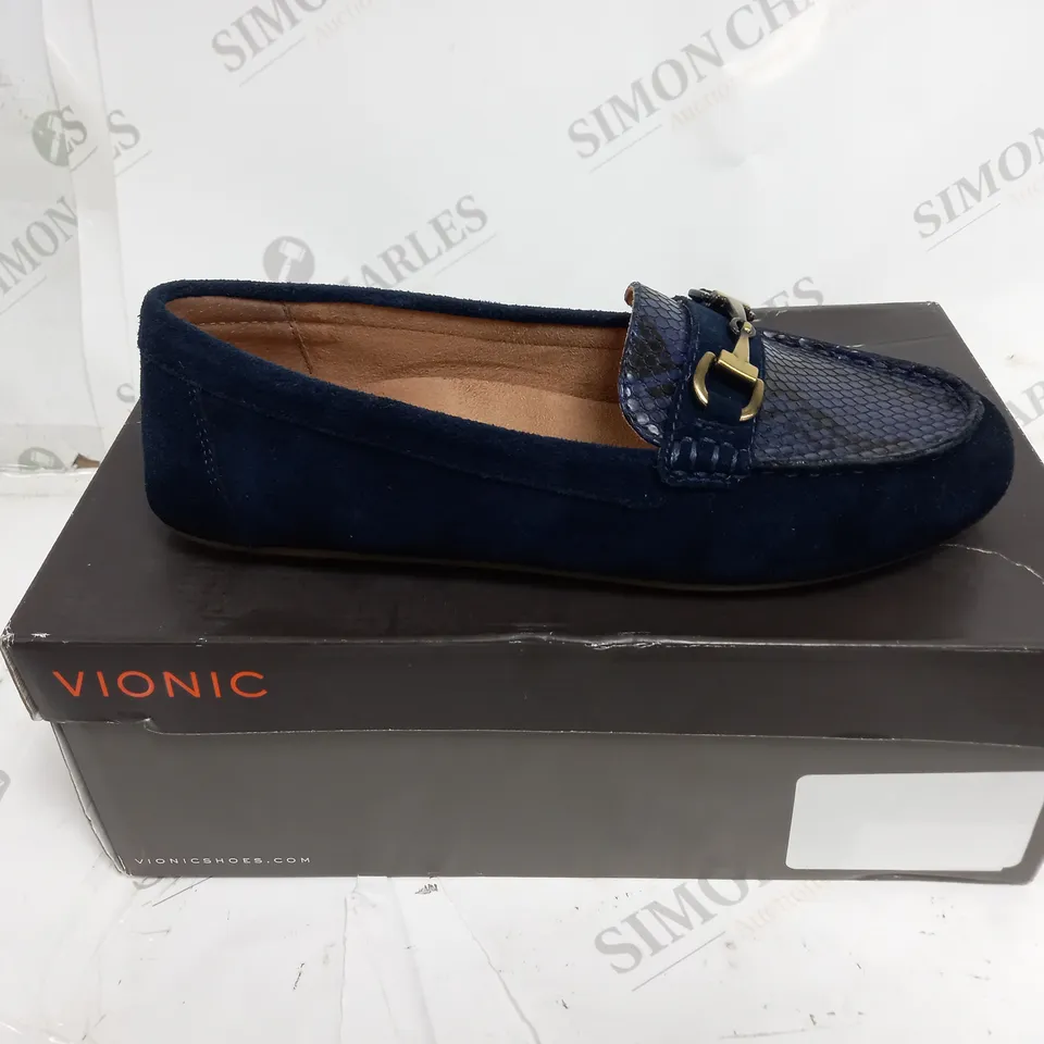  VIONIC HONOR DAYNA NAVY LOAFERS NAVY SIZE 6.5