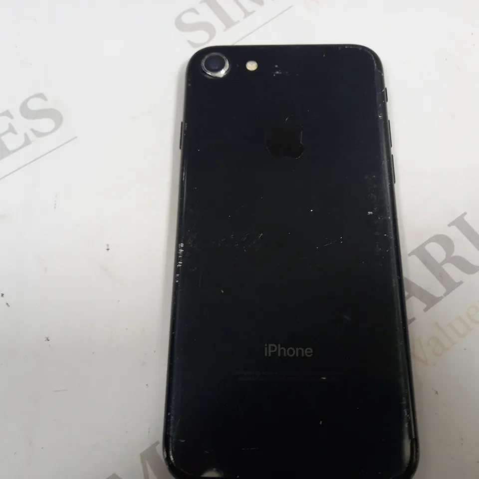 APPLE IPHONE 7 (A1778) SMARTPHONE