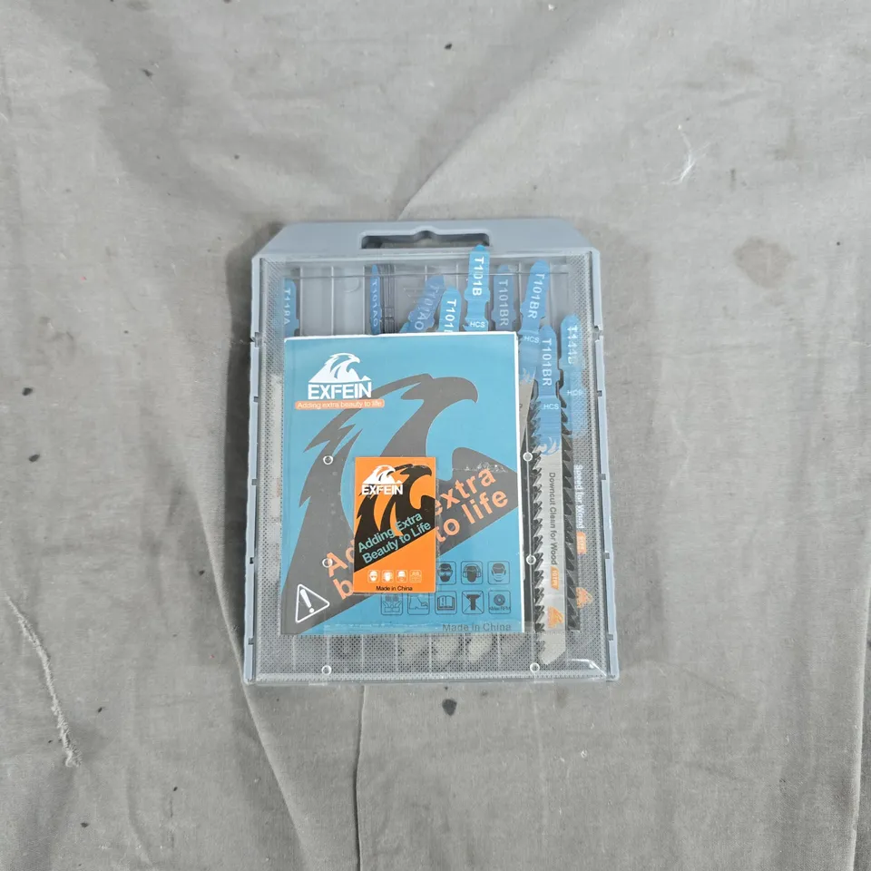 3X TOOLS INCLUDING PLUG CRIMPER, NOZZLE PLIERS AND JIGSAW BLADES