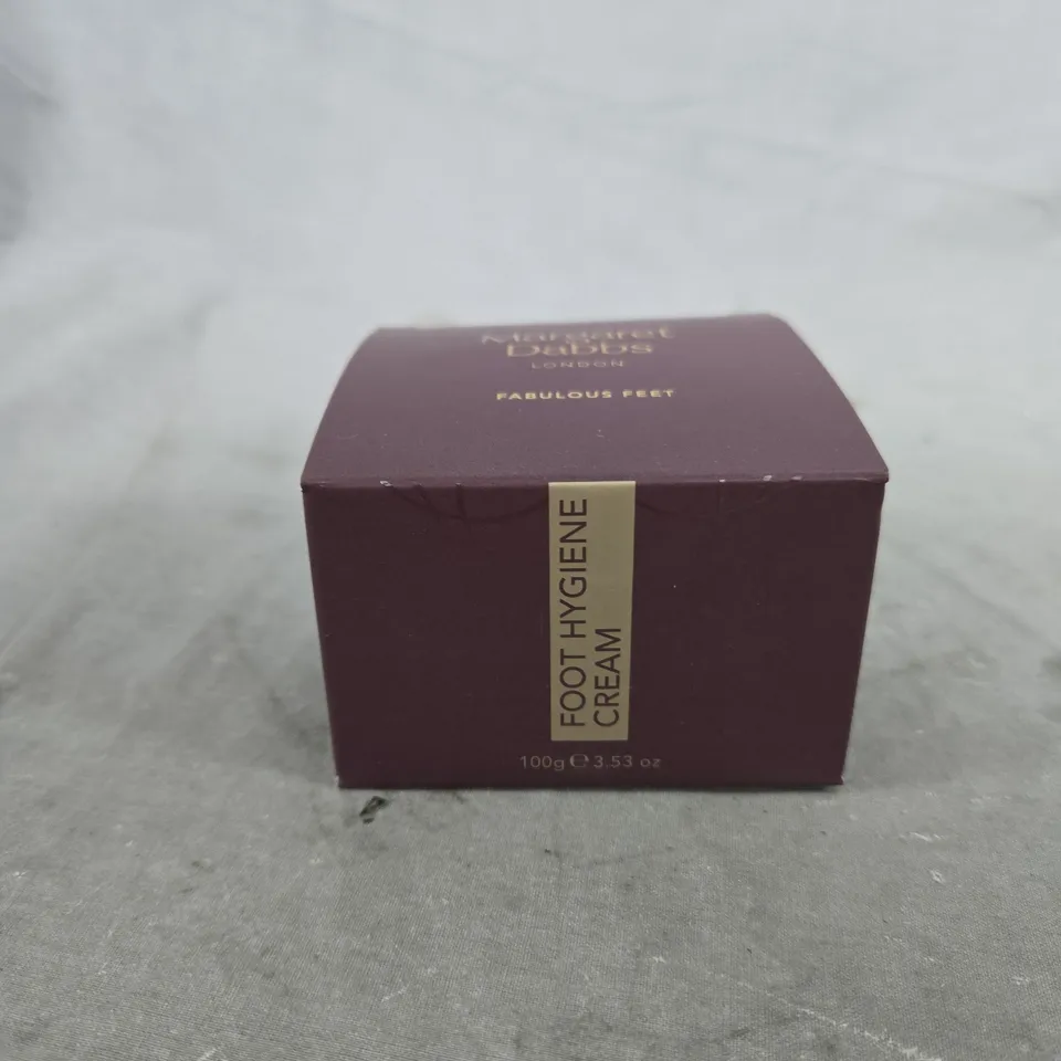 MARGARET DABBS LONDON FOOT HYGIENE CREAM – FABULOUS FEET, 100 G (BOXED)