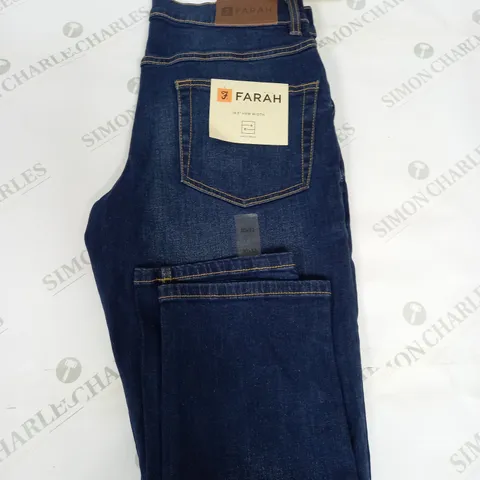 FARAH TAPERED FIT DENIM JEANS SIZE W30 L32