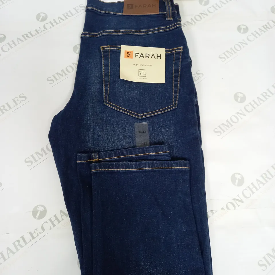 FARAH TAPERED FIT DENIM JEANS SIZE W30 L32