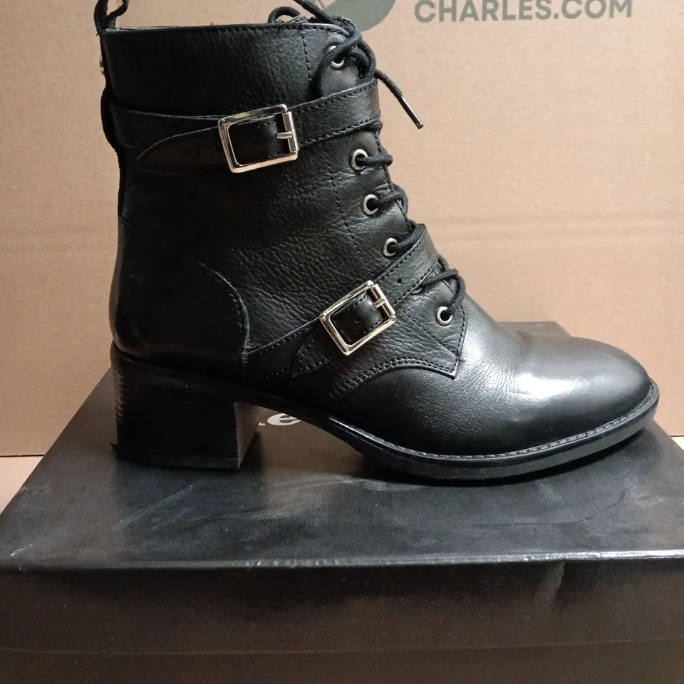 BOXED PAIR OF DUNE LONDON BLACK LEATHER BOOTS - UK 7