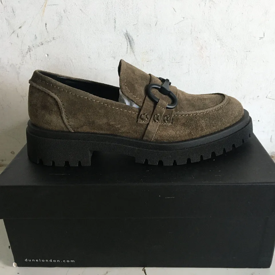 BOXED PAIR OF SIZE 38 DUNE KHAKI/SUEDE SHOES 