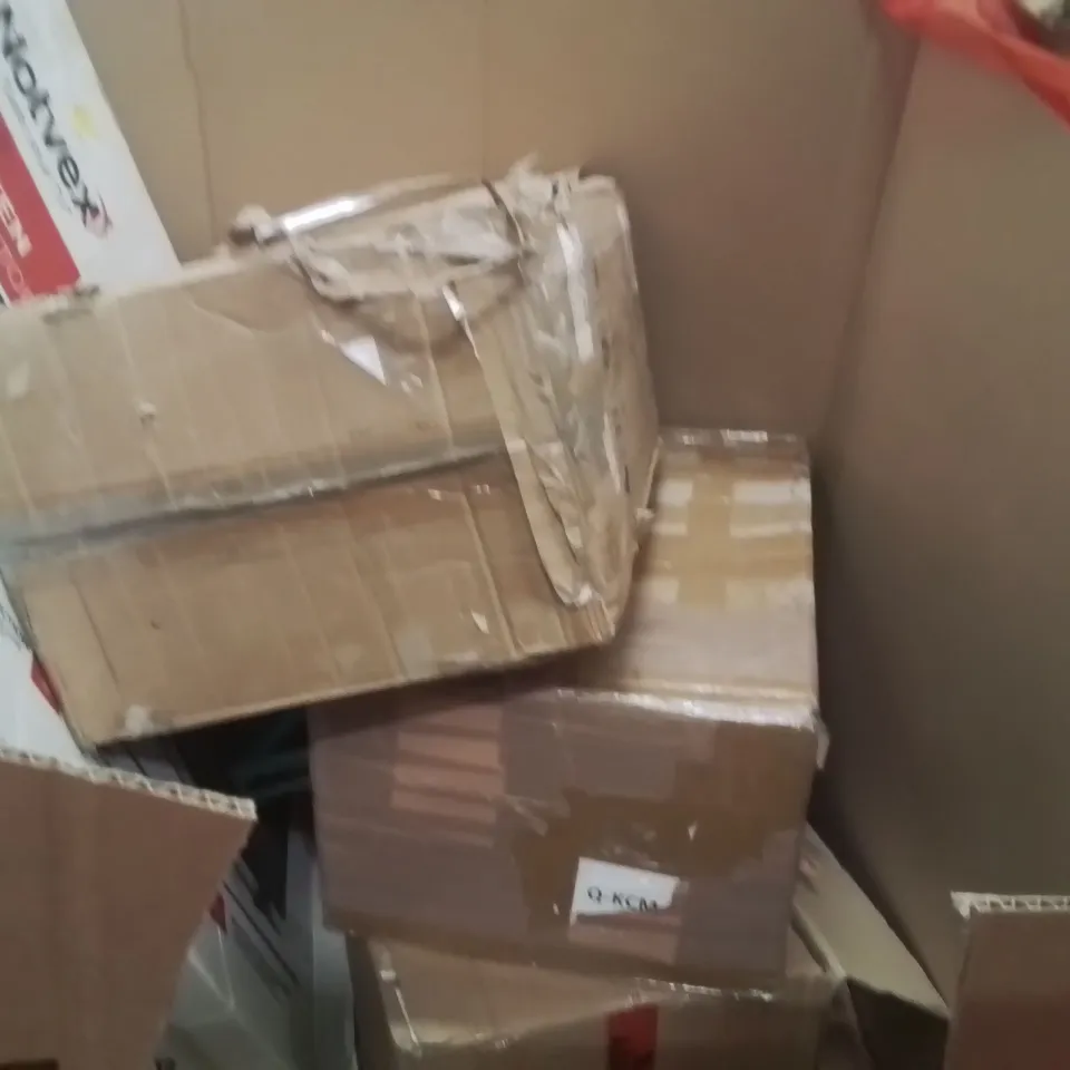 PALLET OF ASSORTED HOUSEHOLD GOODS AND PRODUCTS TO INCLUDE;KITCHEN FAUCET,FOAM MATTRESS,AIR FRYER 