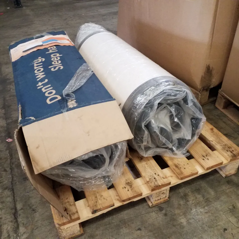 PALLET CONTAINING 2 ASSORTED ROLLED MATTRESSES 