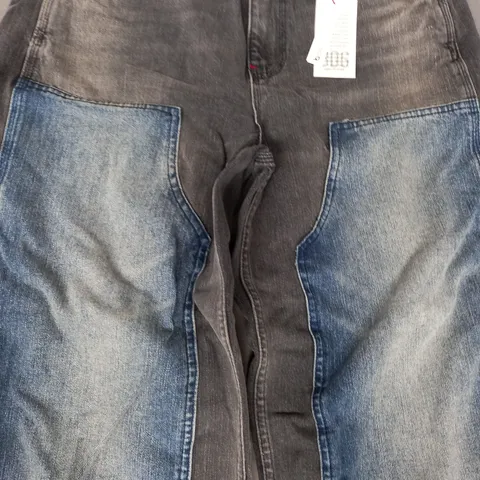 BDG MIXED DENIM JEANS IN BLACK/BLUE SIZE 30/32