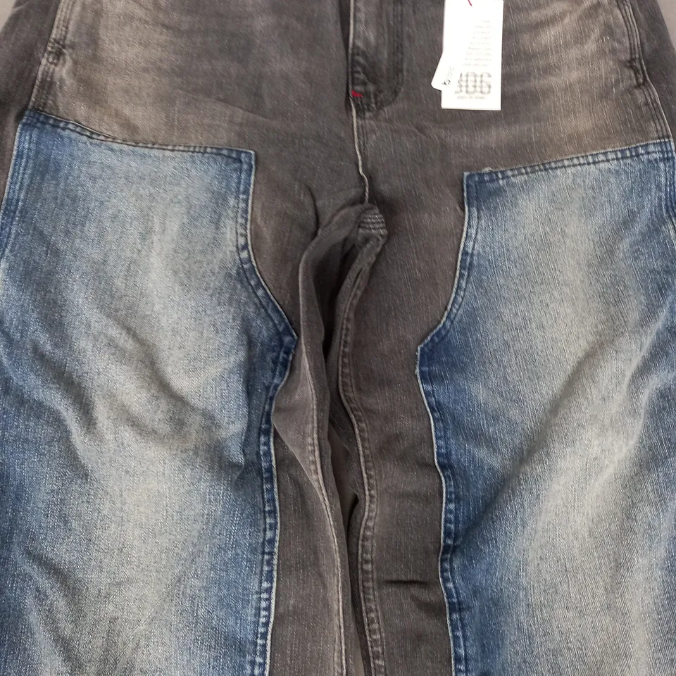 BDG MIXED DENIM JEANS IN BLACK/BLUE SIZE 30/32