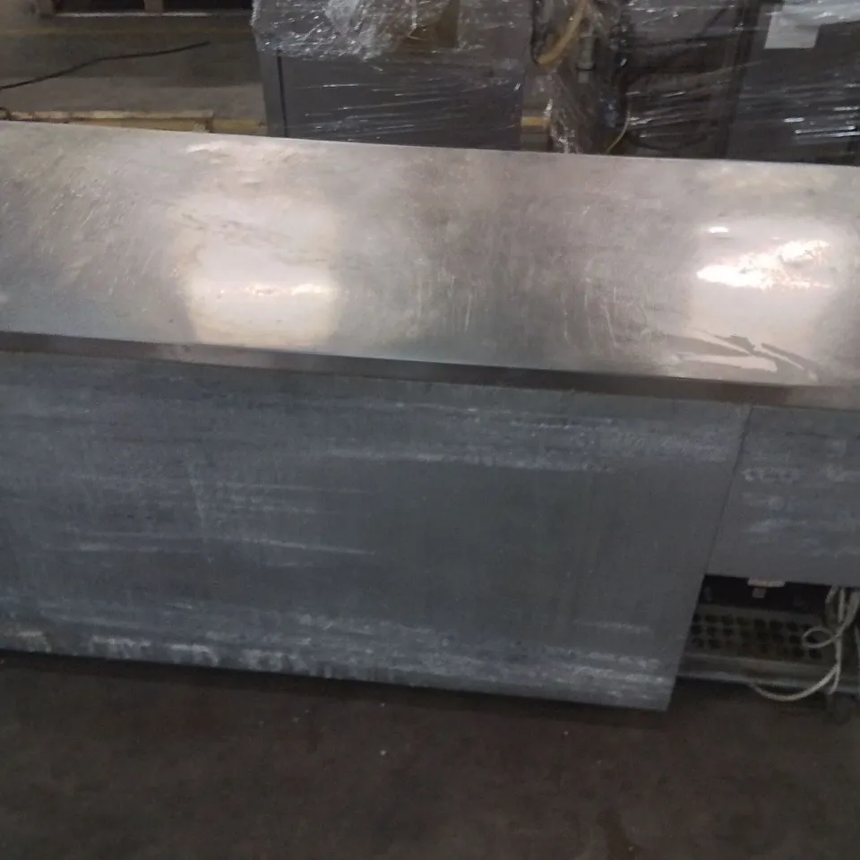 WILLIAMS HJC3-HC R2 JADE THREE DOOR COUNTER GN 1/1 REFRIGERATOR