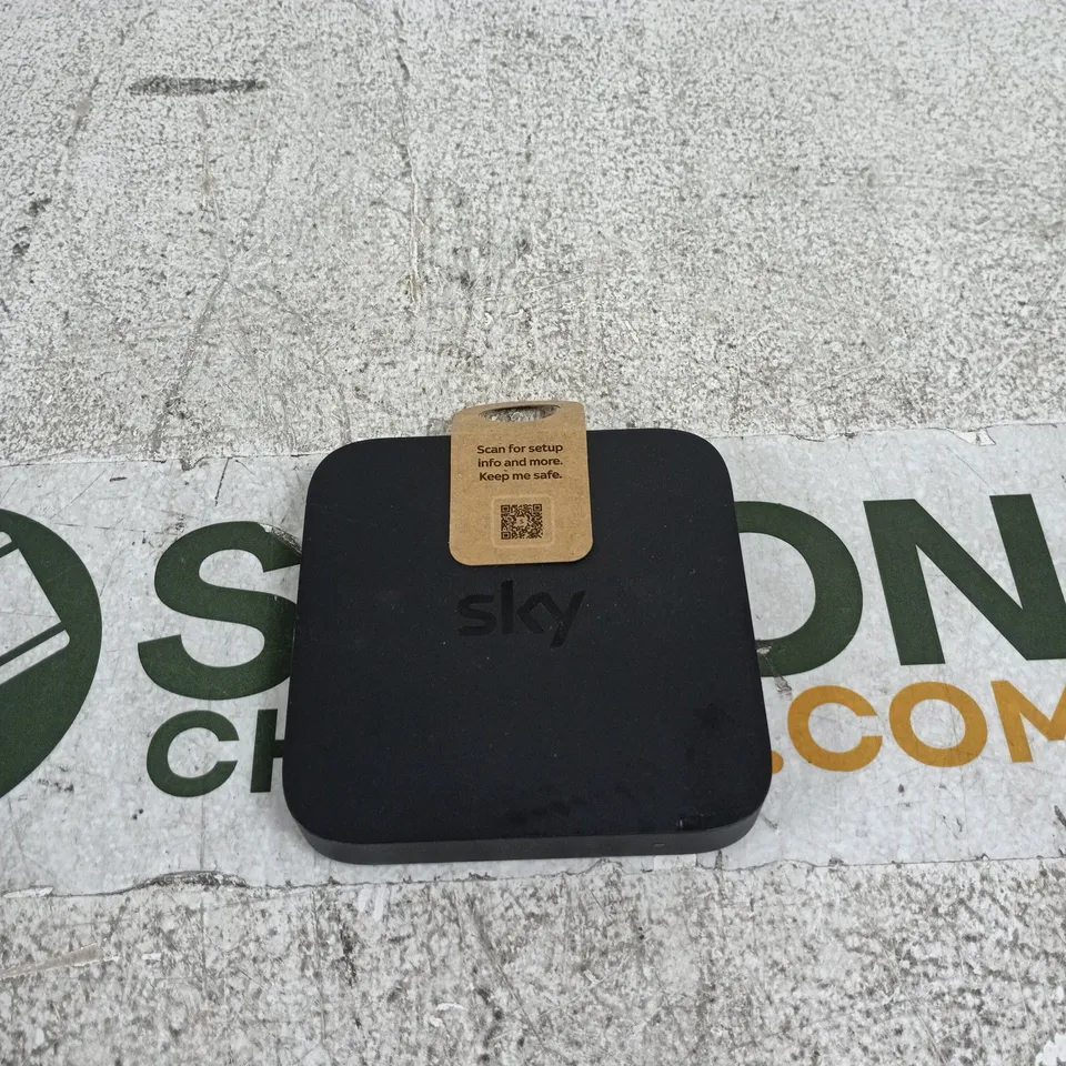 SKY STREAM PUCK (MODEL IP061-EF-ANT) UNBOXED