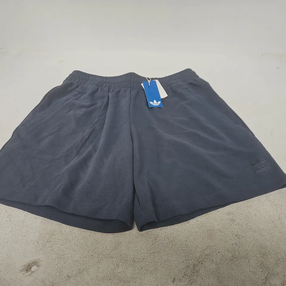 ADIDAS NAVY WAFFLE SHORTS – L