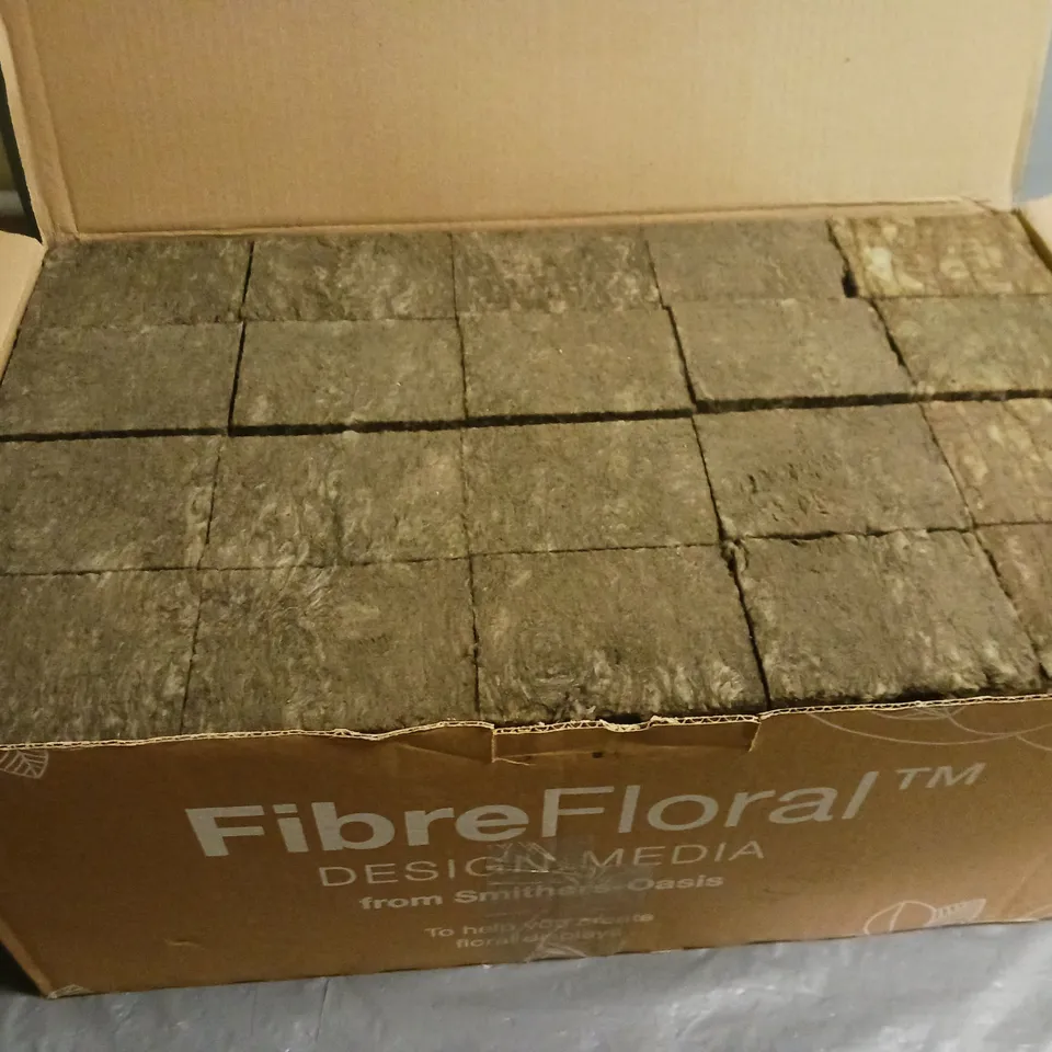 BOX OF 20 FIBRE FLORAL DESIGN MEDIA BRICK FROM SMITHERS-OASIS