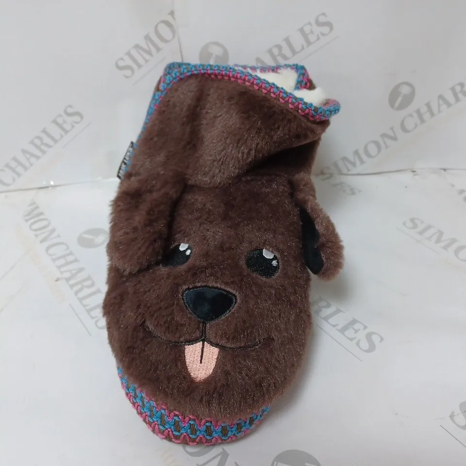 PAIR OF MUK LUKS ANIMAL SLIPPERS DOG SIZE 8
