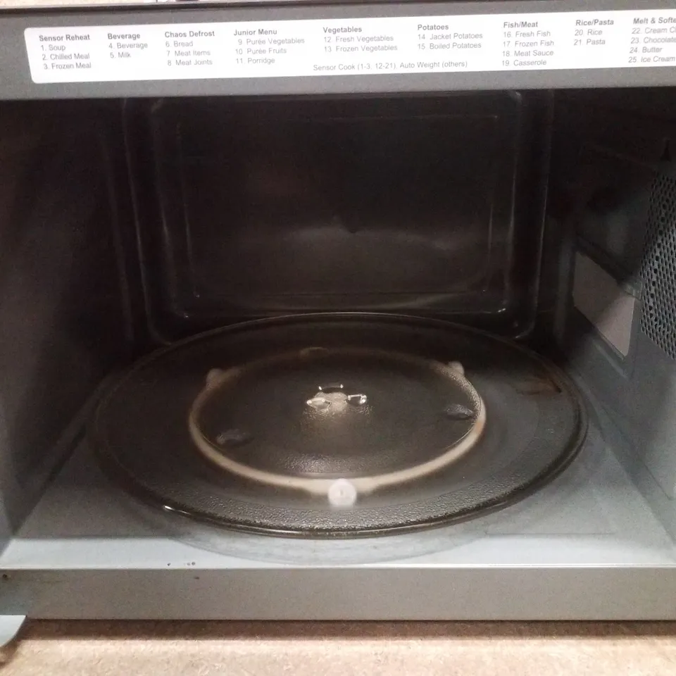 BOXED TOSHIBA 26L MICROWAVE OVEN