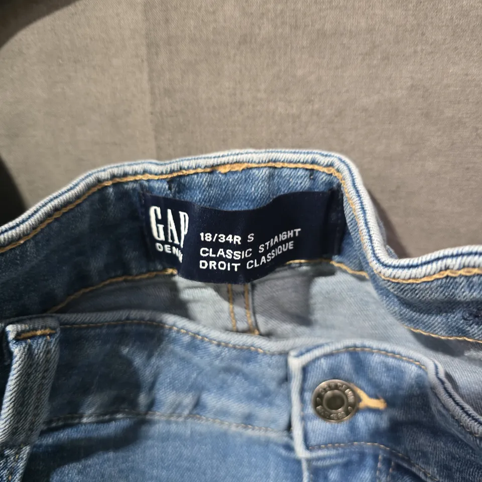 GAP DENIM CLASSIC STRAIGHT JEANS – UK 18 (US 18 / 34R INSEAM)