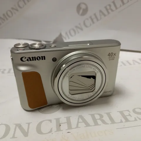 CANON POWERSHOT SX740 HS STARTER VLOGGER KIT (SILVER)