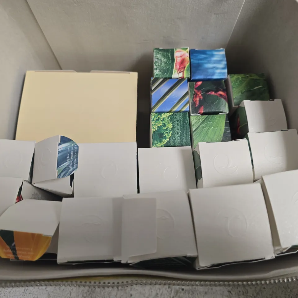TROPIC SKINCARE 20PC GIFTSET IN AMBASSADOR VANITY CASE