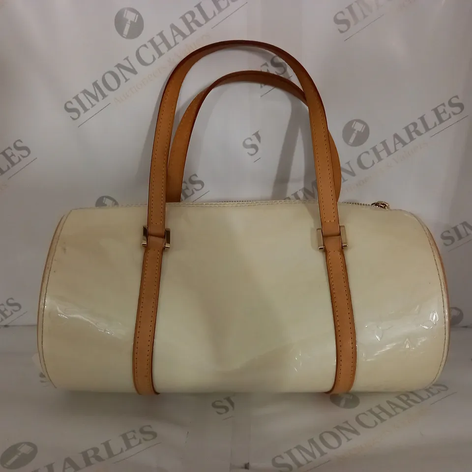 LOUIS VUITTON HANDBAG IN CREAM