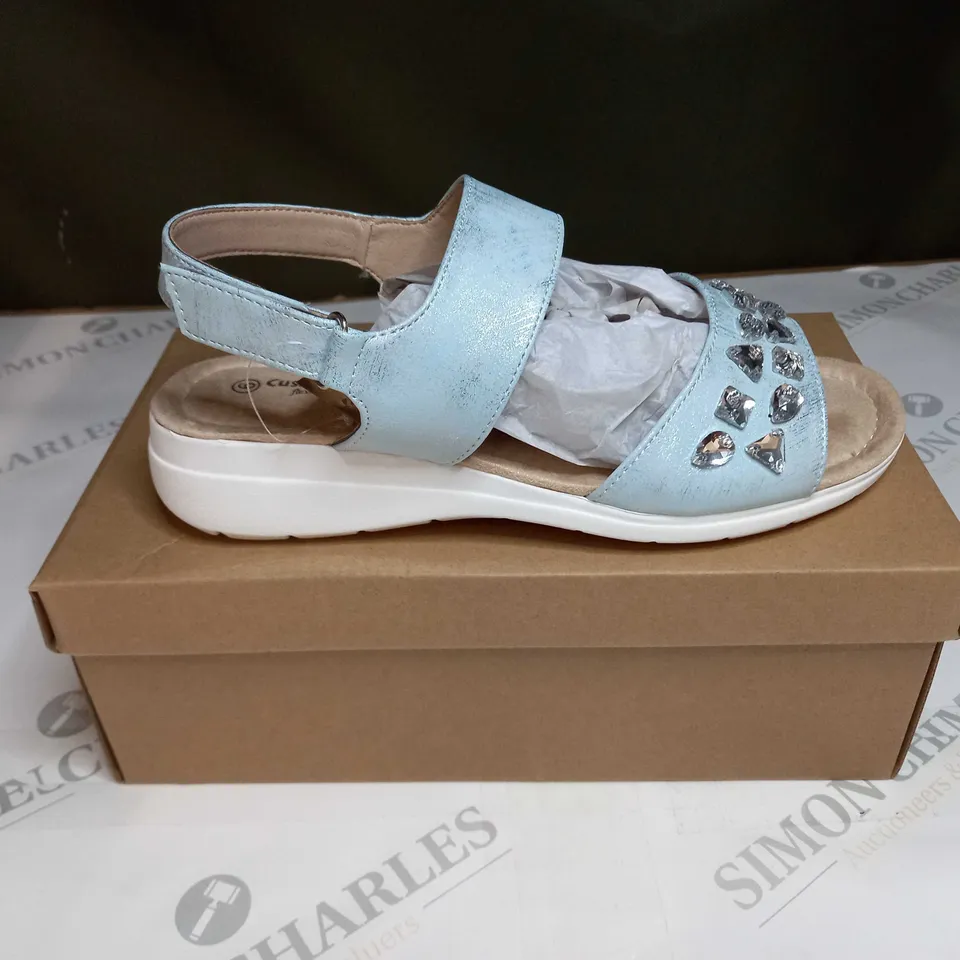 BOXED PAIR OF CUSHION WALK JEWELLED SANDALS IN SILVER - SIZE 6