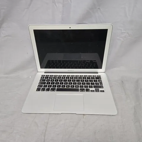 APPLE MACBOOK AIR 13-INCH A1466 (EMC 3178) – SILVER