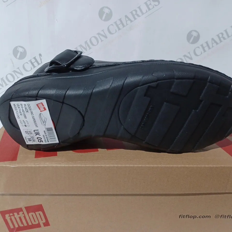 FITFLOP GOGH PRO SUPERLIGHT IN BLACK - UK 5 