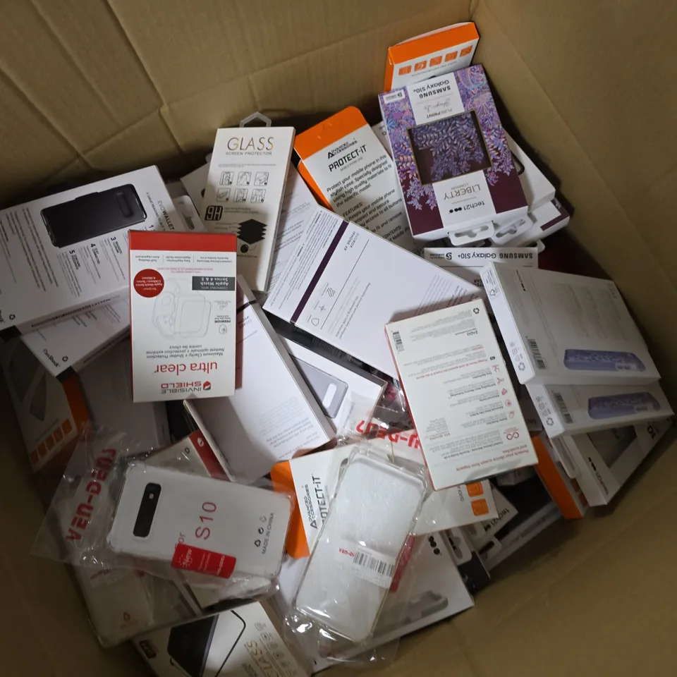 APPROXIMATELY 150 ASSORTED PHONE/TABLET CASES/SCREEN PROTECTORS IN VARIOUS SIZES, STYLES & MODELS TO INCLUDE BRANDS SUCH AS TECH21, ADVANCED ACCESSORIES, VEN-DENS, ETC - COLLECTION ONLY