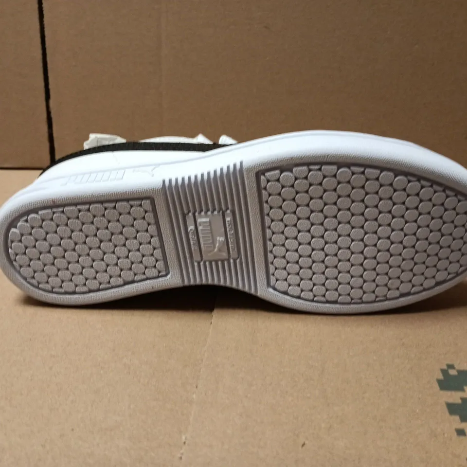 UNBOXED PAIR OF PUMA COURT STAR SHOES IN WHITE - UK 3.5