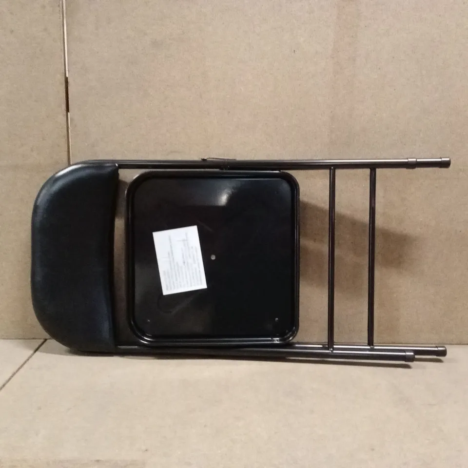 BOXED FOLDABLE CHAIR