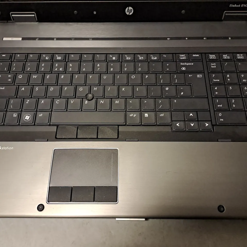 HP ELITE BOOK 8740W