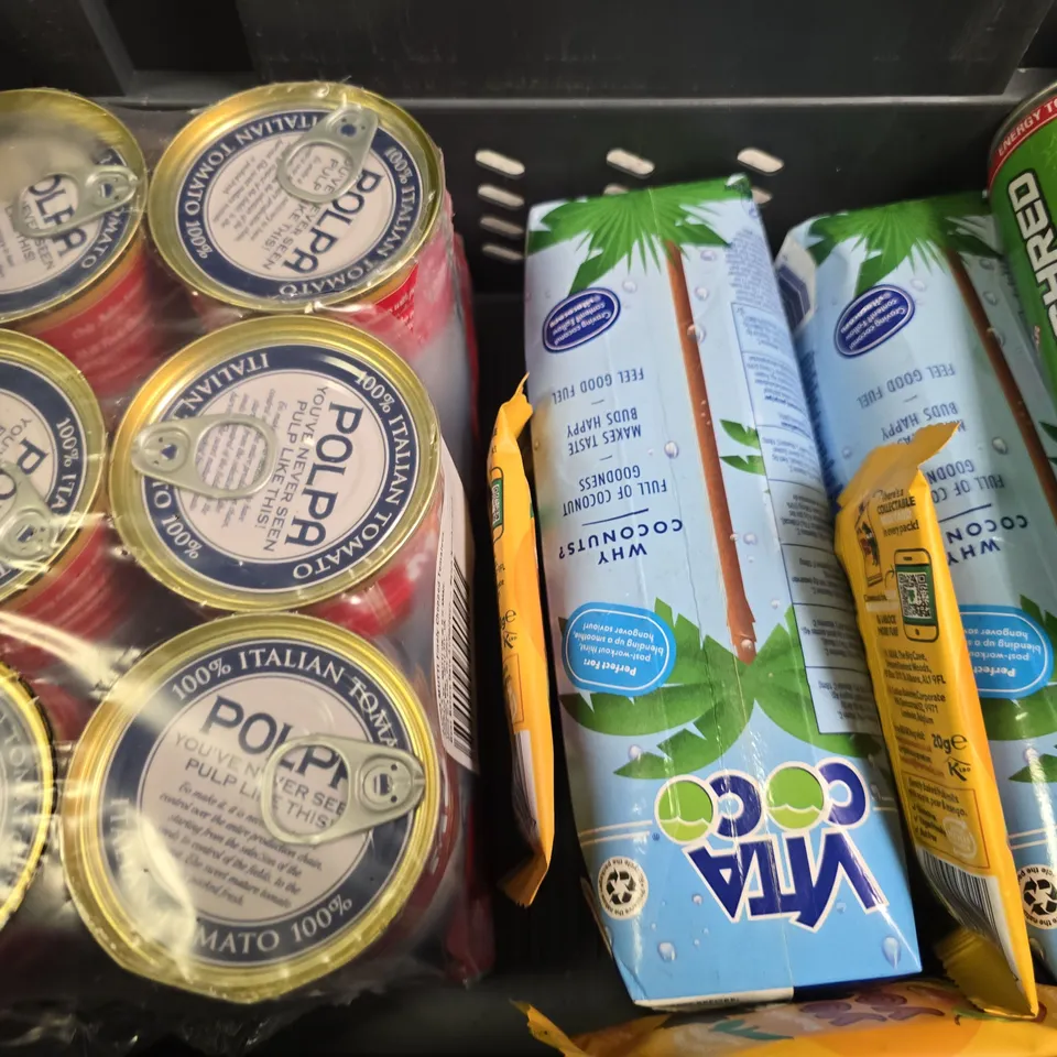 APPROXIMATELY 8 ASSORTED FOOD & DRINK ITEMS TO INCLUDE - VITA COCONUT WAER , AIRUP VANILLA SWIRL ETC