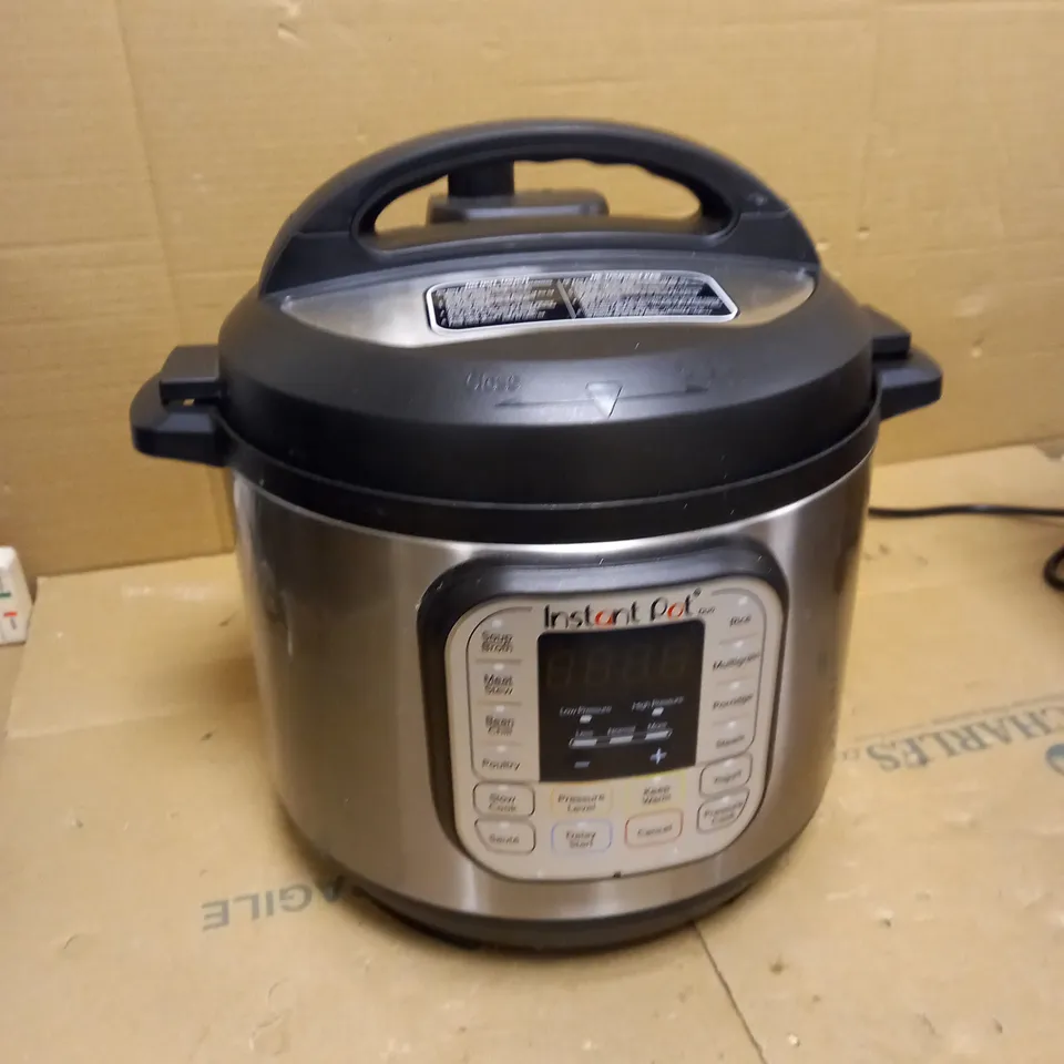 INSTANT POT DUO SMART PRESSURE COOKER