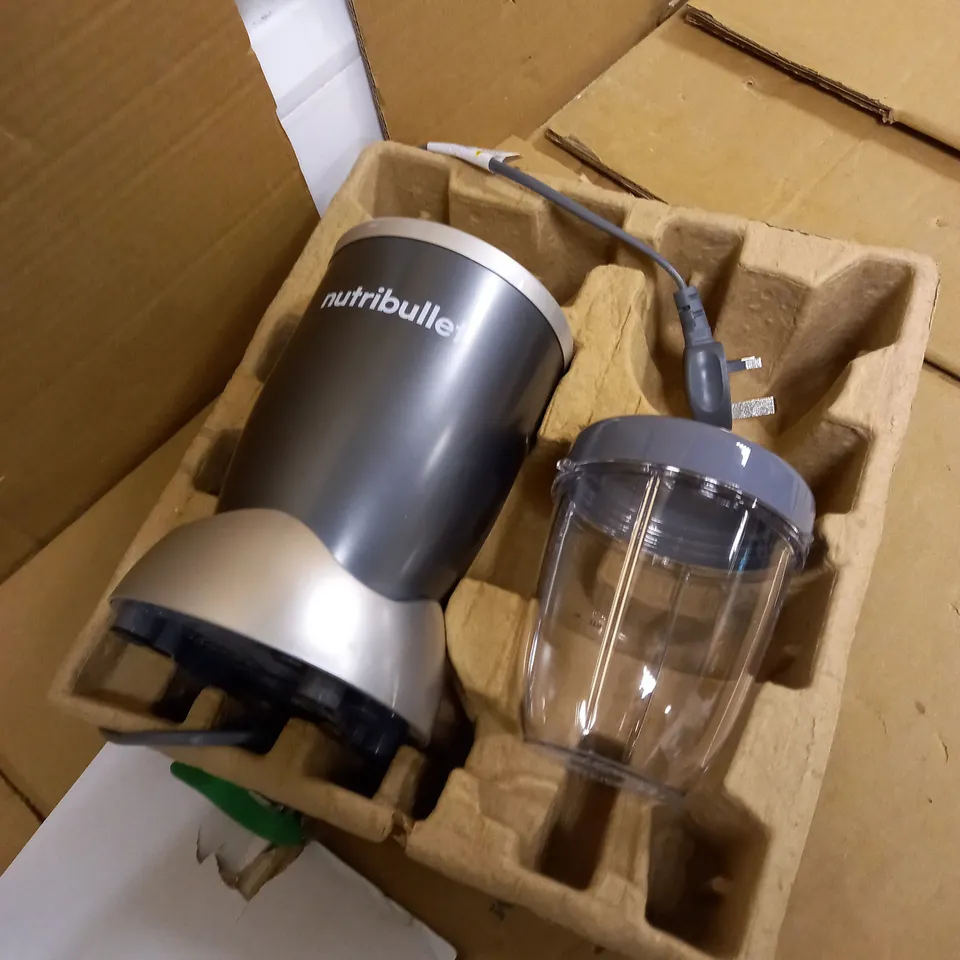 NUTRIBULLET 600 SERIES - NUTRIENT EXTRACTOR HIGH SPEED BLENDER